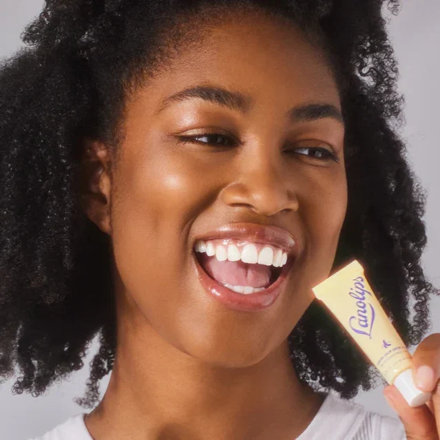 Lanolips_Banana_Balm_Sheen_3_in_1_USP